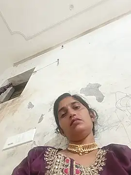 Pooja_shre stripchat live cam model