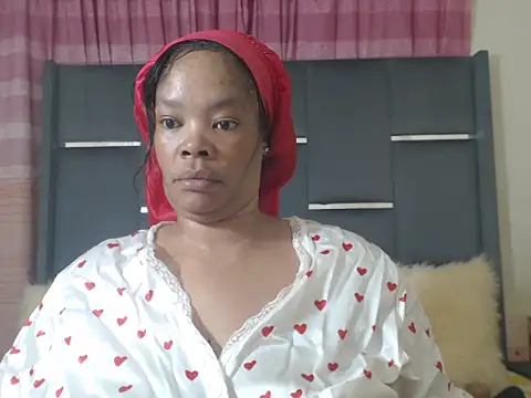 LaCaramellaChocolatia stripchat live cam model