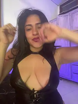 EmilyNoir1 stripchat live cam model