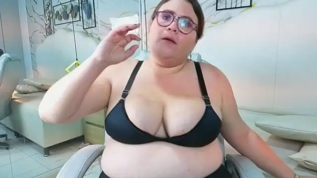 Victoria_moonn_ stripchat live cam model