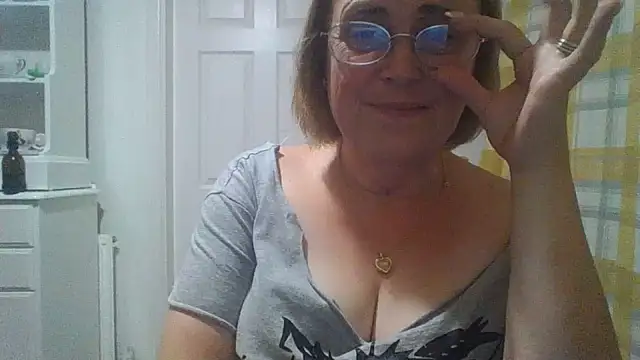 Curvy_Coral50 stripchat live cam model