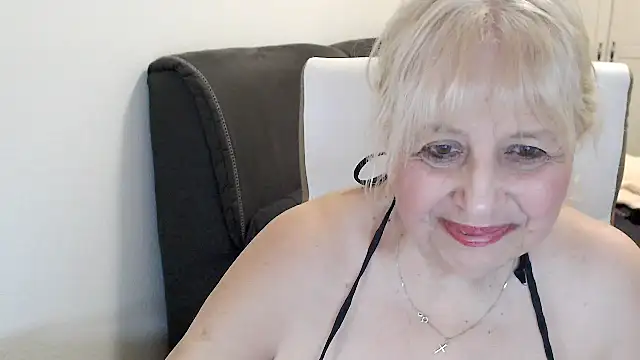 SusiLifeXXX stripchat live cam model