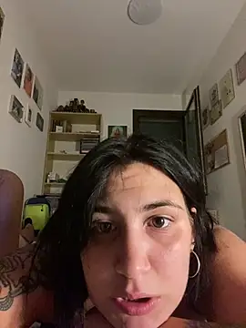 chiaretta19_hot stripchat live cam model