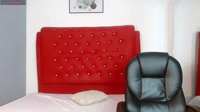 Marcoviolet stripchat live cam model