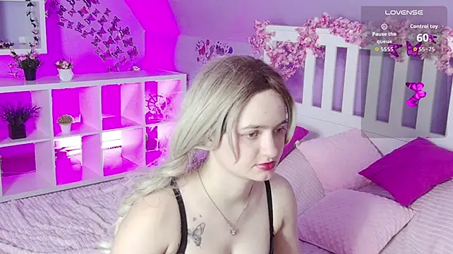 Skylar_Mour stripchat live cam model