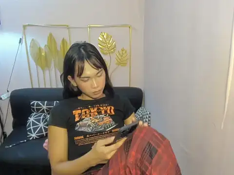 Tyne_foxx stripchat live cam model