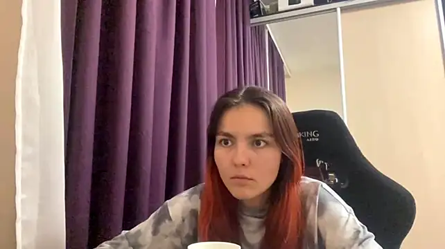 VelvetEden stripchat live cam model