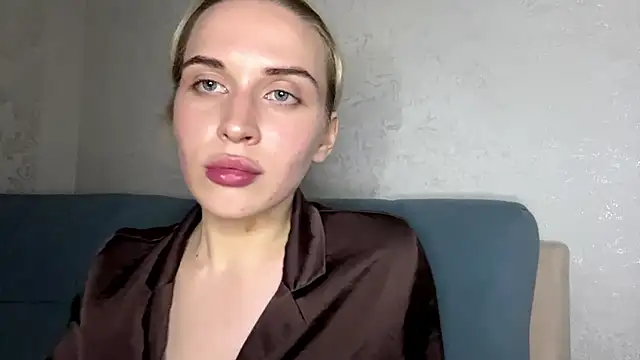 TarenSyal stripchat live cam model
