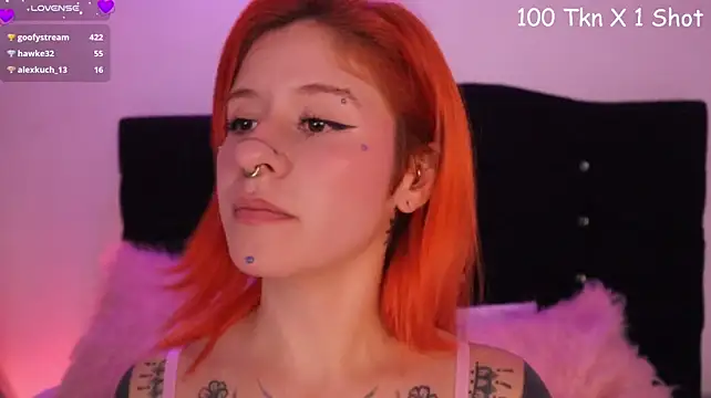 Daarlene stripchat live cam model