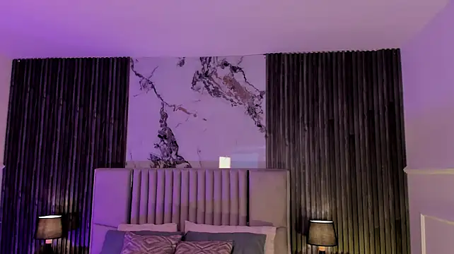 Lillyortiz stripchat live cam model