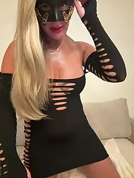 TheVelvetCouple stripchat live cam model