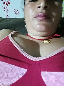 Sonakshi_sinha143 stripchat live cam model