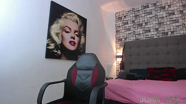 Juan_123__ stripchat live cam model