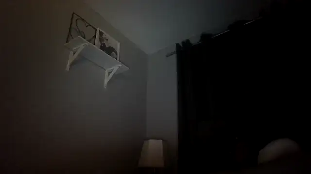 FrankyEssex stripchat live cam model