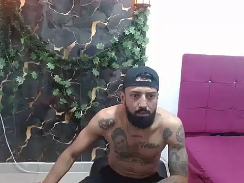 Megan_sibham stripchat live cam model