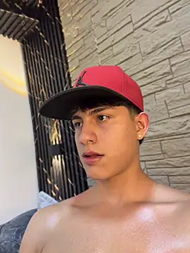 Lander_Cruz stripchat live cam model
