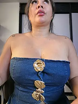 ValeryGrey stripchat live cam model