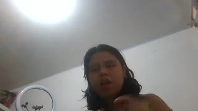SabinaMerchetti stripchat live cam model