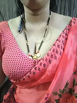 bhuvana_555 stripchat live cam model