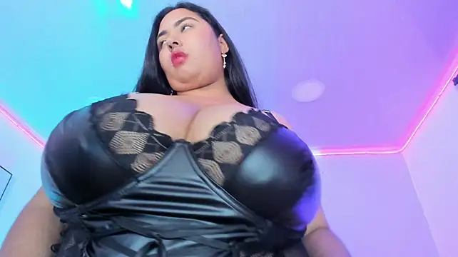 ivonne_sp stripchat live cam model