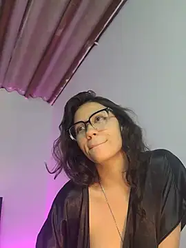 Brenda_jamess stripchat live cam model