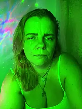 SolarFree16 stripchat live cam model