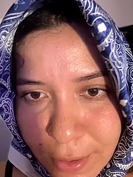 MatchedEyebrow stripchat live cam model
