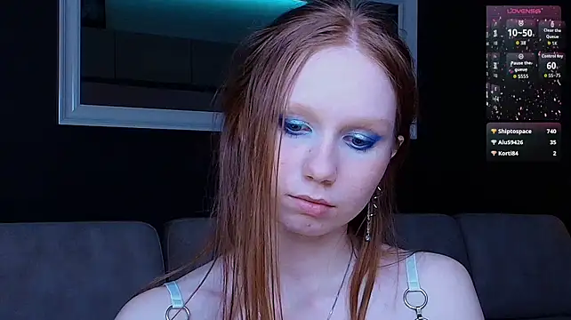 FoxyMira stripchat live cam model