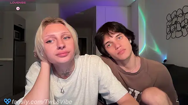 twl8vibe stripchat live cam model