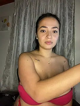 JulietaRiios stripchat live cam model