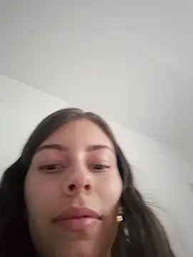 IrisBound stripchat live cam model