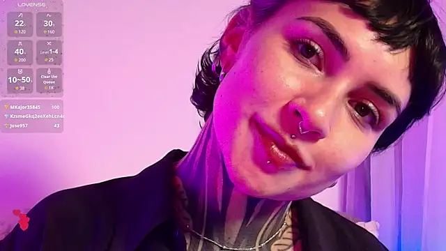 Luana_Fiore0 stripchat live cam model