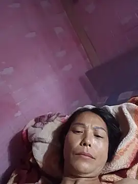 Lily-ly stripchat live cam model