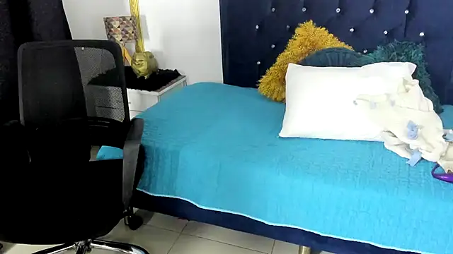 MelaniVega stripchat live cam model