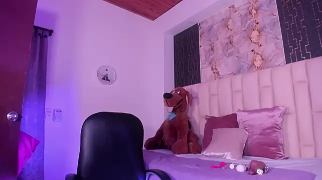 cloe_glace stripchat live cam model