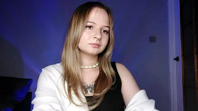 3RROR stripchat live cam model