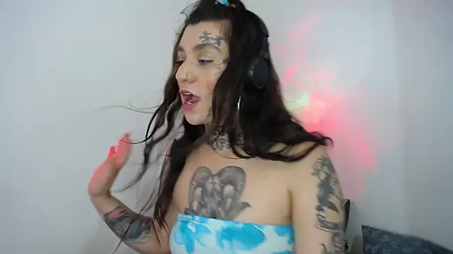 MiaLink1 stripchat live cam model