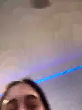 ThicBunz stripchat live cam model