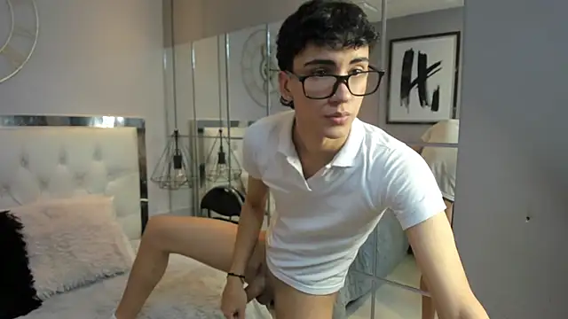 cml0_ stripchat live cam model