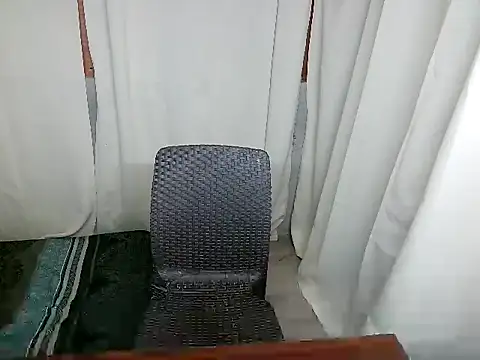Black_novaaa stripchat live cam model