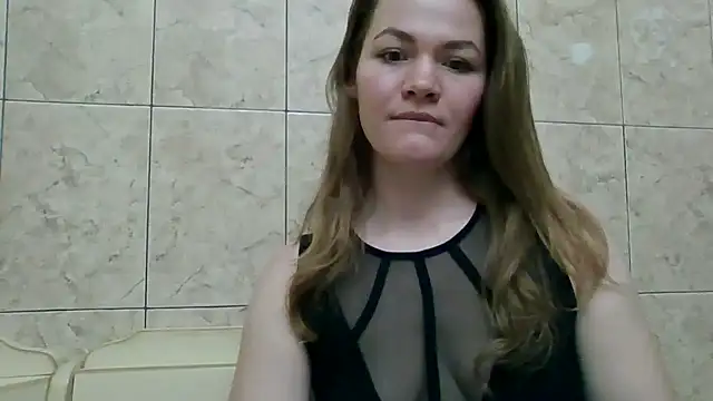 FionaXShine stripchat live cam model