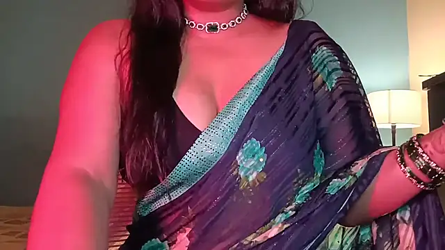 YourDesi_Laila_ stripchat live cam model
