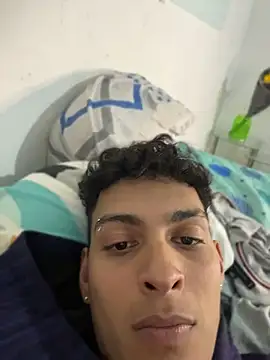 LuckyGuyyyy stripchat live cam model
