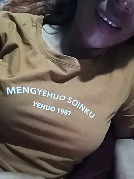 Ozenli- stripchat live cam model