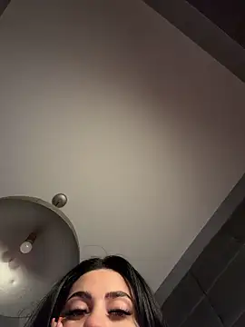 Andrestarr stripchat live cam model