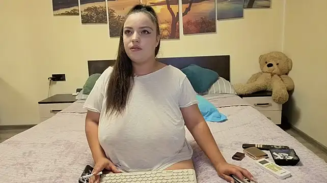 adelline stripchat live cam model