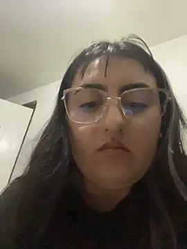 KaroVelvett stripchat live cam model