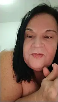 Yaya_Mineira stripchat live cam model