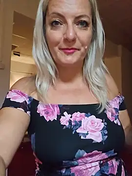 LadyTouch stripchat live cam model