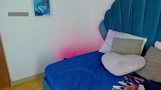 EmilySumer stripchat live cam model